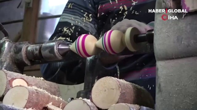 Talaş tozları arasında 41 yıldır topaç üretiyor