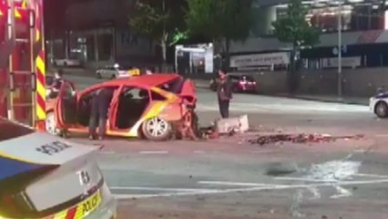 서울 강남 교차로에서 차량 4대 부딪쳐...4명 부상 / YTN