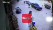 Elmalı Belediye Başkan Yardımcısı Hasan Aydın'ı tabancayla vurup yaralayan saldırgan kamerada