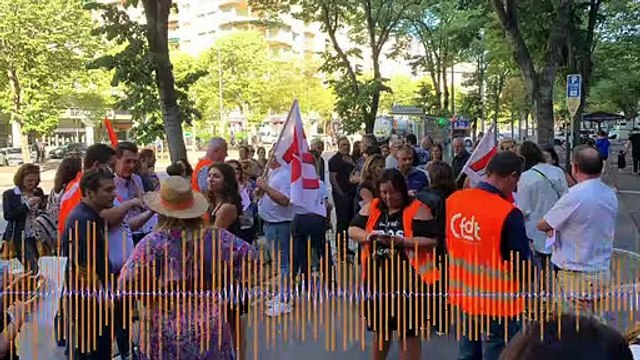 Marseille: Les salariés de la banque Populaire en grève.