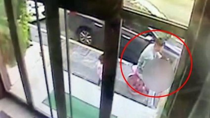 Bisiklete binme bahanesiyle 8 yaşındaki çocuğa istismar! Mide bulandıran anlar kamerada