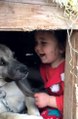 Erzurum gündem haberi... Erzurum'da Küçük çocuğun köpek sevgisi görenleri gülümsetti