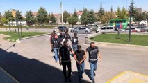Karaman haberleri... Karaman'da uyuşturucudan gözaltına alınan 4 şüpheliden 3'ü tutuklandı