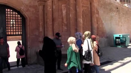 Belediyenin organizasyonuyla 50 bin kadın doğal ve tarihi yerleri gezdi