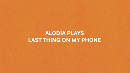 Alodia Gosiengfiao plays "Last Thing on my Phone"