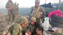 Son dakika haberleri! Azerbaycan askerleri yaralanan Ermeni askere ilk yardımda bulundu
