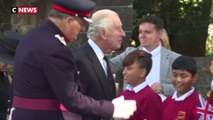 Pays de Galles : bain de foule pour le roi Charles III à Cardiff