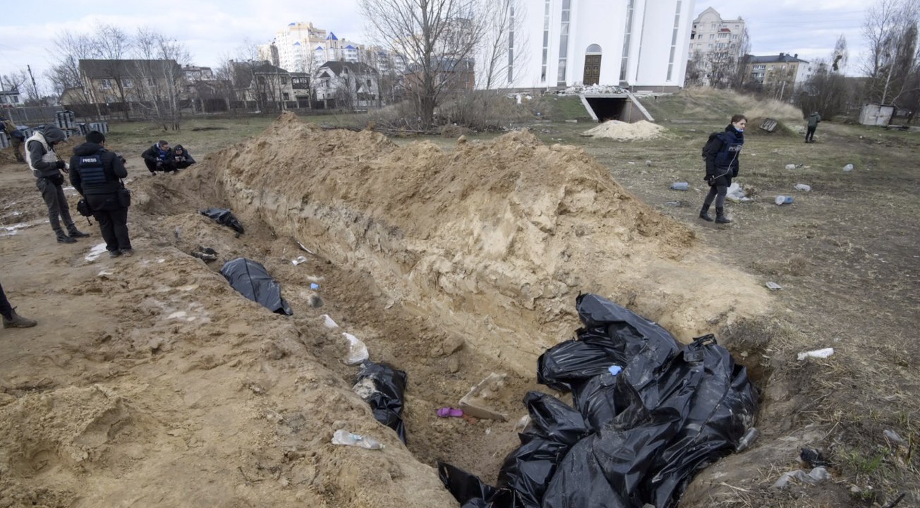 Horror-Fund in Isjum: Leichen mit Stricken um den Hals