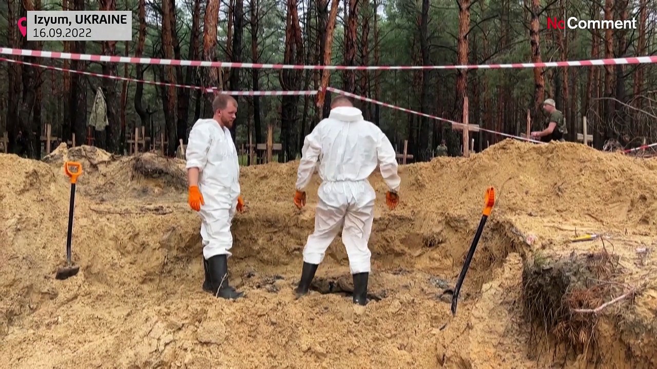 Zurückerobertes Izyum: 450 verscharrte ukrainische Soldaten gefunden