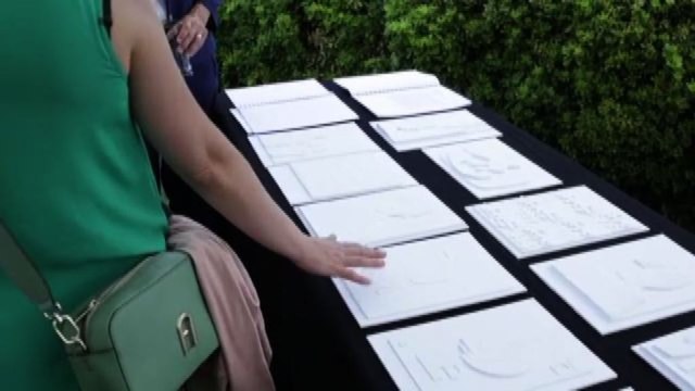 Doppio Senso, da Peggy Guggenheim un catalogo per non vedenti