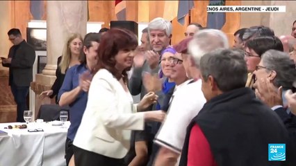 Argentine : première apparition publique de Cristina Kirchner, deux semaines après la tentative d'assassinat contre elle