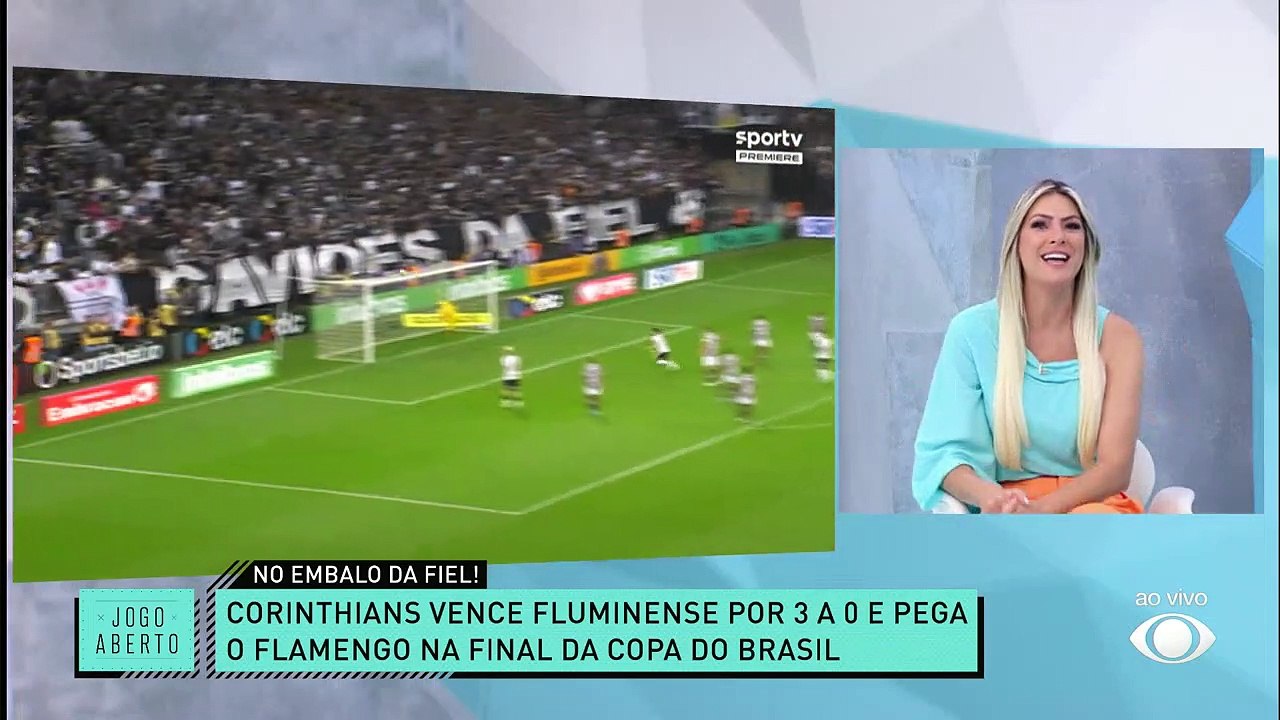 Denilson exalta tática de Vítor Pereira para o...