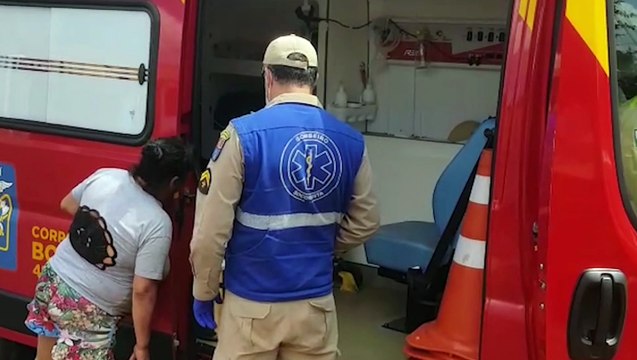 Bombeiros atendem vítima de acidente de trânsito no Bairro Floresta