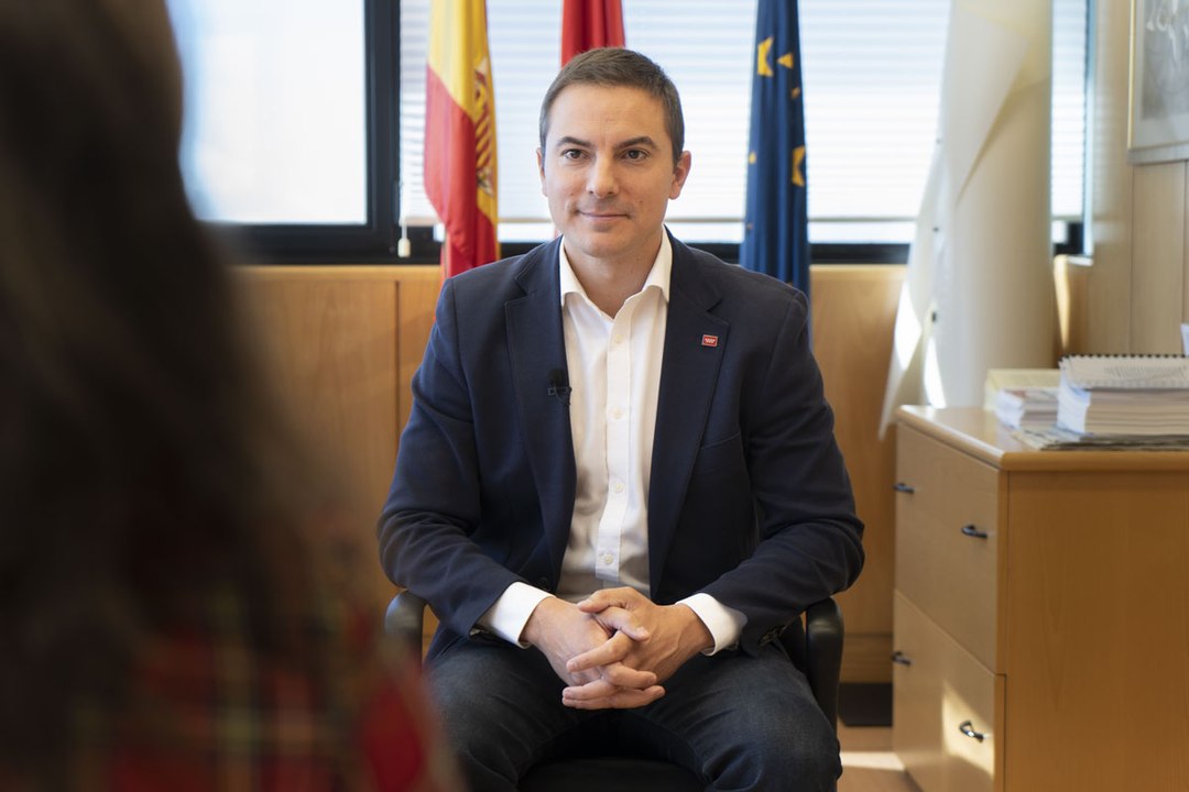 Juan Lobato en 10 preguntas