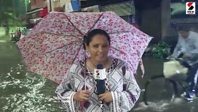 સુરત શહેરમાં ધોધમાર વરસાદ શરૂ થયો