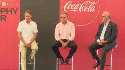 La Copa del Mundo de la FIFA vuelve a España por un día en su camino a Qatar