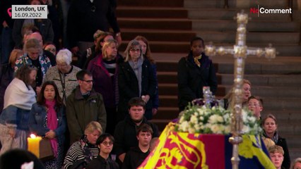 Football great Beckham pays tribute to the Queen