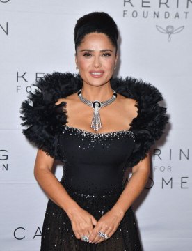 Salma Hayek s Sheer Bedazzled Dress and Exaggerated Shawl Screamed Flapper Girl