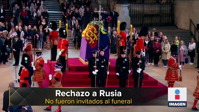 David Beckham hace fila de 12 horas para despedir a la reina Isabel II