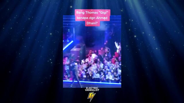 TOMAS MARAH BANTING GITAR DIDEPAN AHMAD DHANI