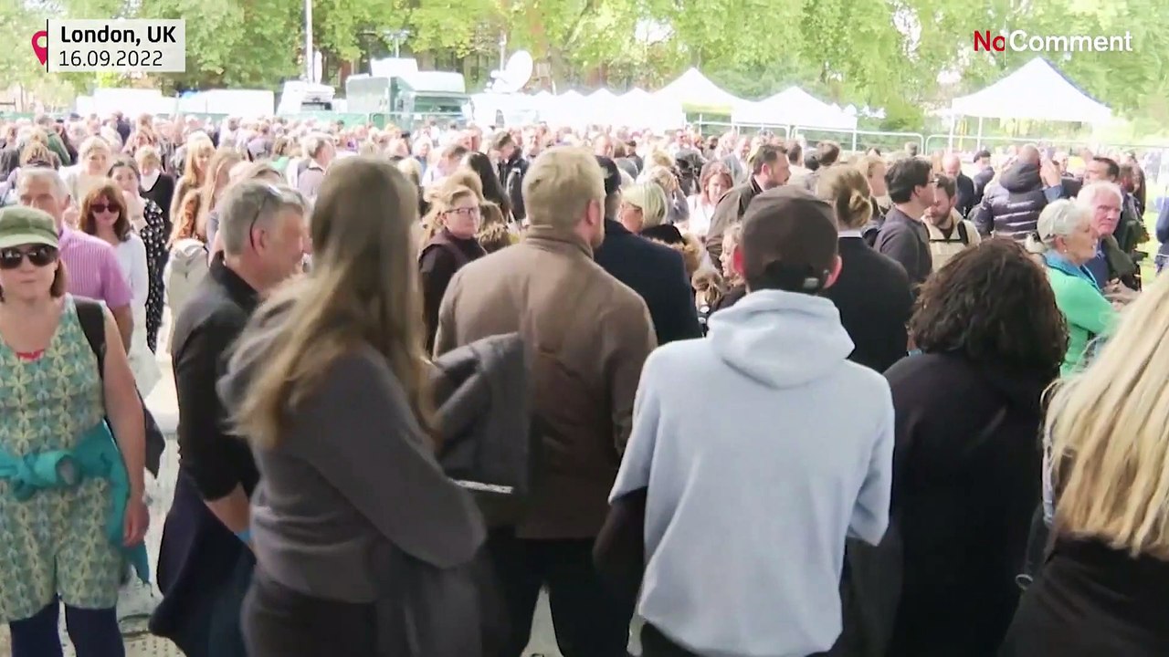 David Beckham - einfach als Fan der Queen