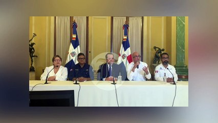 Presidente se reunió con ministros y directores para preparar plan preventivo ante el paso de Fiona