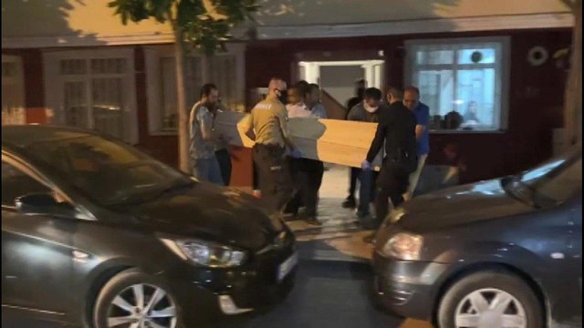 On gündür haber alınamıyordu; Evinde halıya sarılı halde ölü bulundu