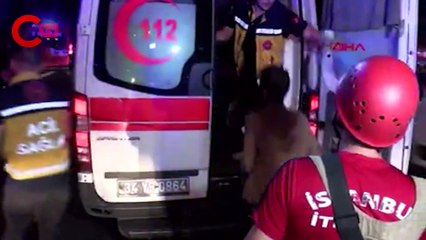 TEM Otoyolu'nda kontrolden çıkan otomobil 2 araca çarptı: 4 yaralı