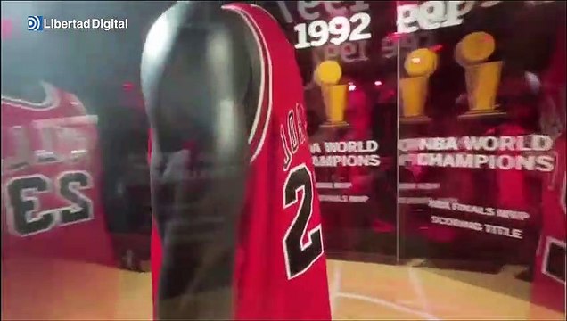 Una camiseta de Michael Jordan récord de subastas al ser vendida por más de 10 millones