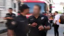 Sivas'ta yangın haberi için çekim yapan muhabire polisten yumruk ve tekmeli saldırı