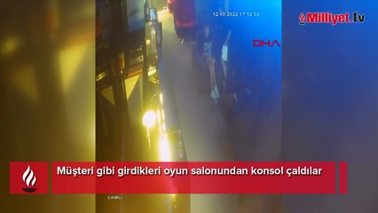Müşteri gibi girdikleri oyun salonundan konsol çaldılar