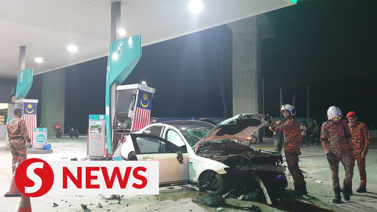 Car crashes into LDP petrol station, causes oil spill