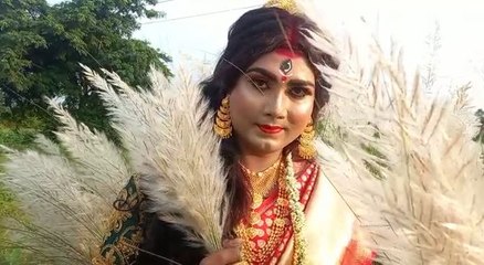 এবার দুর্গার সাজে হবে দাদার দিদিগিরি