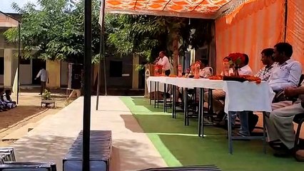 खेल जीवन में बहुत कुछ सिखाते हैं