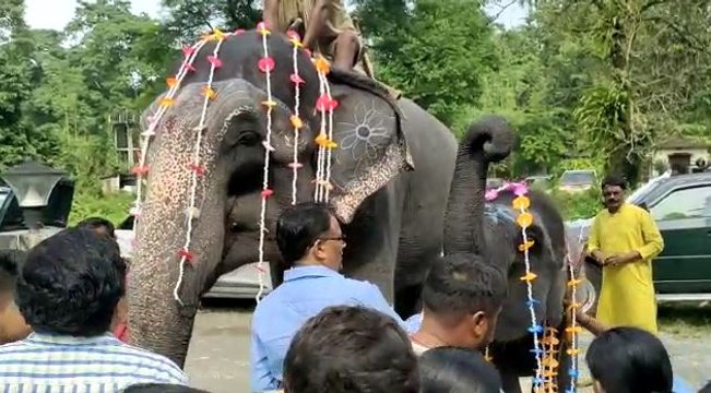 বিশ্বকর্মা পুজো উপলক্ষে পুজো করা হল লক্ষ্মী, ঊর্মিলা, ভীম ও ফুলমন্তী |OneIndia Bengali