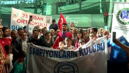 Dünya şampiyonu Taha Akgül'e Ankara'da coşkulu karşılama