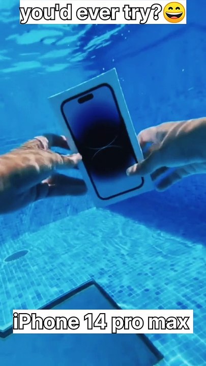 Unboxing iphone 14 pro max under water #iphone14promax #unboxing #tech #technology