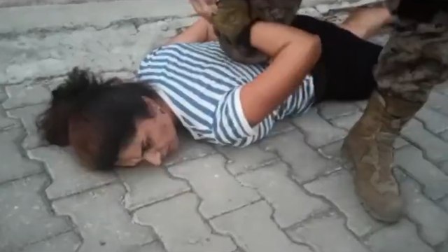 Bursa'da İnfaz koruma memurlarını taşıyan araca saldıran teröristler yakalandı