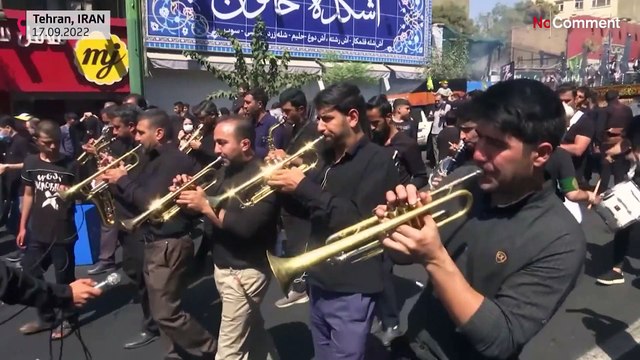 بدون تعليق: المسلمون الشيعة في إيران يحيون ذكرى أربعينية الإمام الحسين