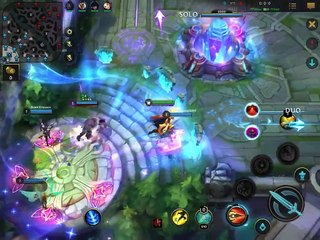 Wild Rift Gameplay: Pantheon Goes Beast Against Kha'Zix