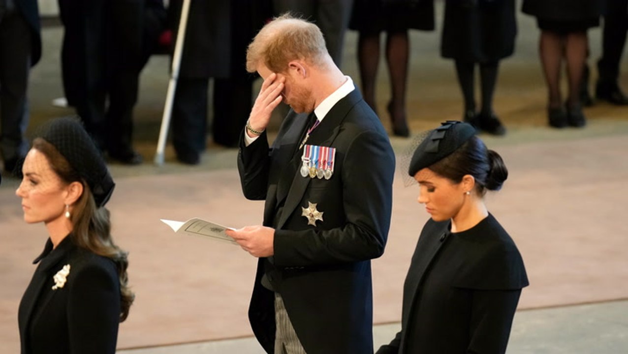 Große reue: prinz harry lehnte einladung der queen ab!