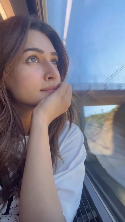 Kriti Sanon Trip To France❤