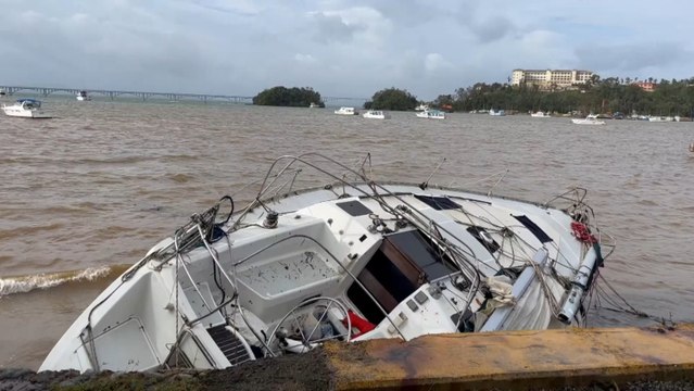 El huracán Fiona deja dos muertos y miles de desplazados a su paso por República Dominicana