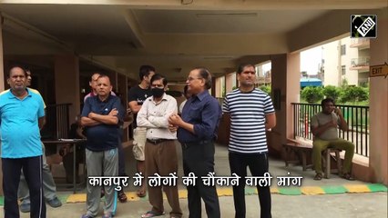 'योगी जी! ध्वस्त करवा दीजिए हमारा अपार्टमेंट', फ्लैट मालिक योगी से गिराने की क्यों कर रहे मांग ?