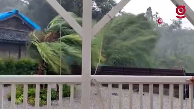 Nanmadol Tayfunu Japonya’da hayatı felç etti