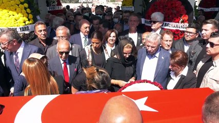 Haluk Pekşen gözyaşlarıyla son yolculuğuna uğurlandı