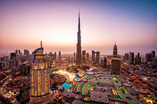 دبي تقيم حفلاً غنائياً استثنائياً احتفالاً باليوم الوطني السعودي الـ 92