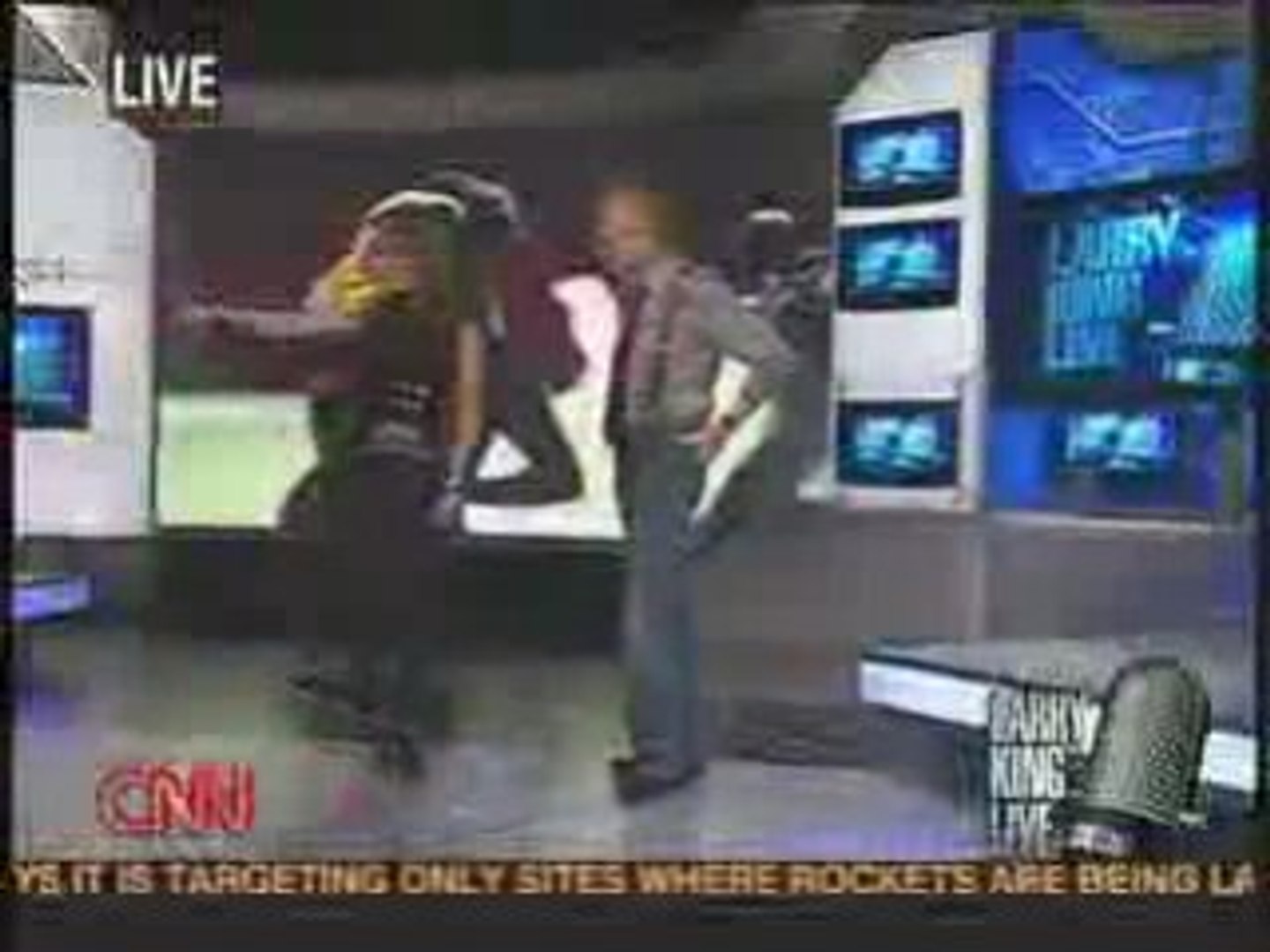 ⁣Janet Jackson teaches Larry King how to dance