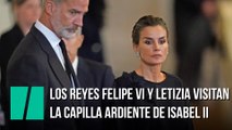 Los reyes Felipe VI y Letizia visitan la capilla ardiente de Isabel II