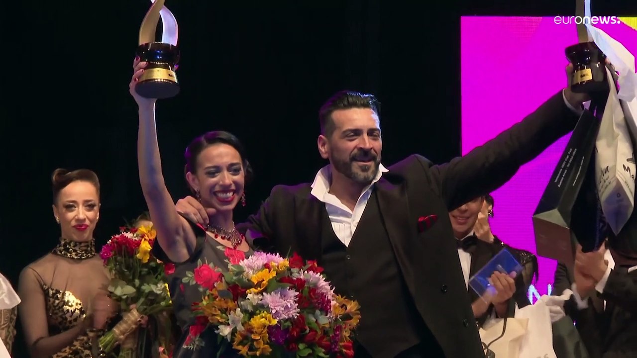 Dos parejas argentinas arrasan en el Mundial de Tango de Buenos Aires